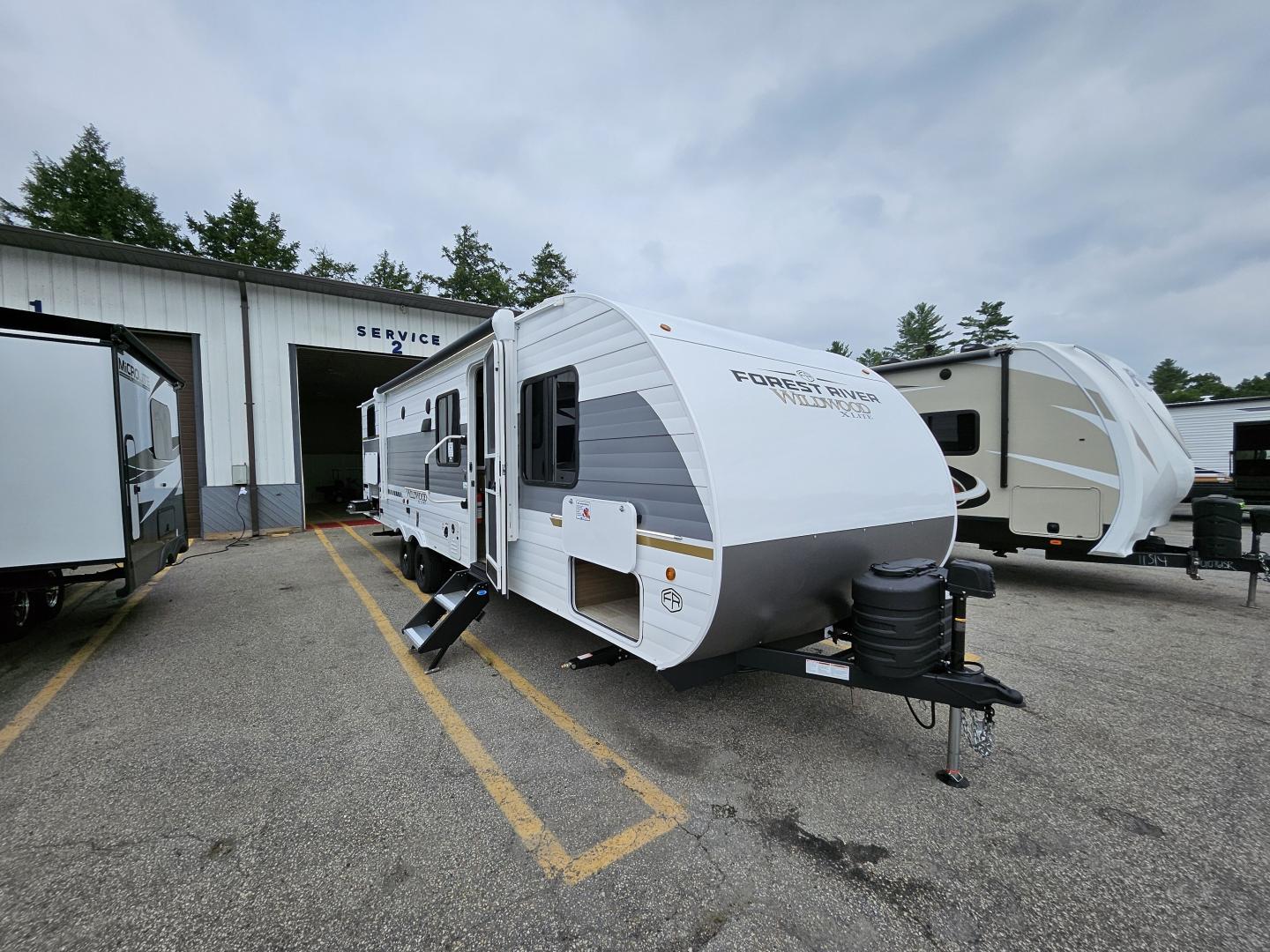 SOLD NEW 2025 FOREST RIVER WILDWOOD 273QBXL | Cold Springs RV