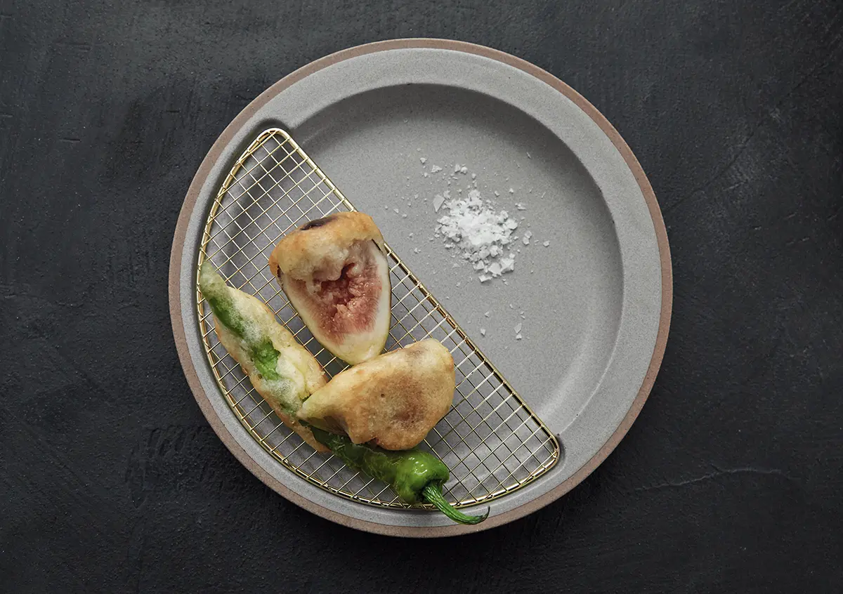 Amime Plate Hangetsu 網目 半月 プレート（揚げ物皿）/ KIKIME