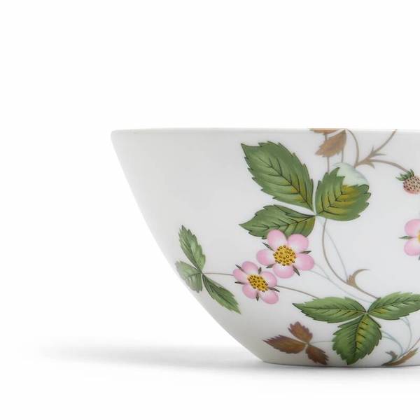 ワイルド ストロベリー カジュアル ボウル 12cm|WEDGWOOD公式