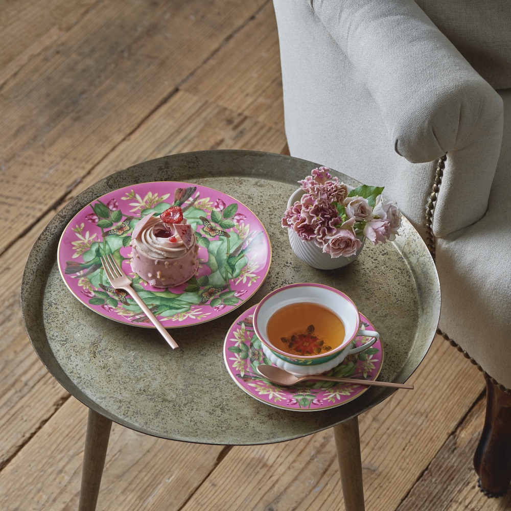 ワンダーラスト ピンクロータス ティーカップ&ソーサー|WEDGWOOD公式