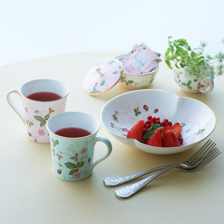 ワイルド ストロベリー マリアージュボウル S (ピンク)|WEDGWOOD公式