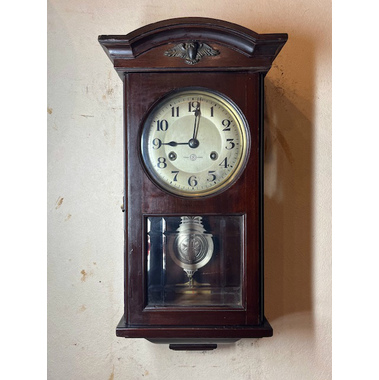 昔懐かしいアンティーク柱時計をお届け|WATERBURY