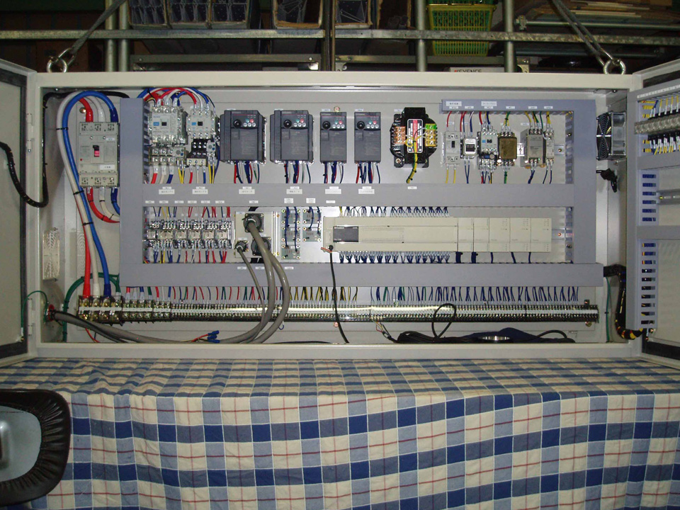 制御盤設計製作 | 和宏電気株式会社 | 業務内容