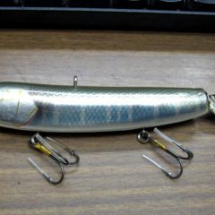 KYOルアーさんより待望の上反りノイジーの13cmが入荷致しました