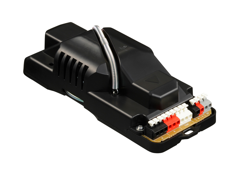 火災など非常時の避難放送も可能で、業界最小サイズの「小型天井埋込型