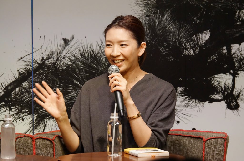 瀬奈じゅん エッセイ「ちいさな大きなたからもの」発刊記念