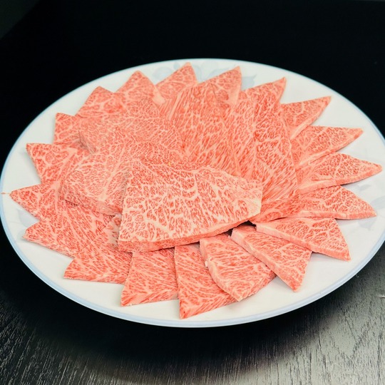 株式会社鳥豊｜清須市にて国産A4、A5和牛、極上上ランク豚を販売