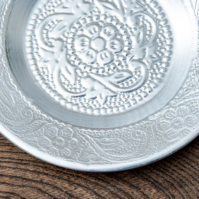 インド伝統唐草エンボスのアルミ皿【直径：12.5cm】 の通販 - TIRAKITA.COM