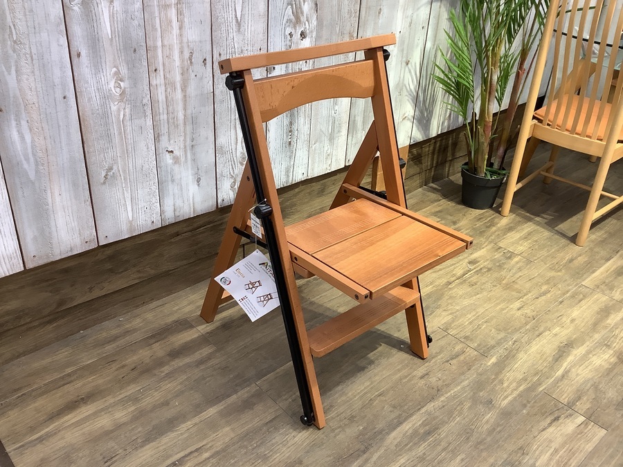 ARREDAMENTI】脚立が椅子に変身！イタリア製の折りたたみラダーチェア