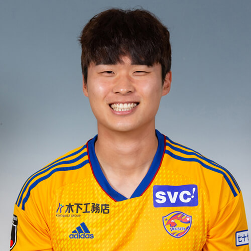 バックナンバー2023 | DF 20 キム テヒョン | ベガルタ仙台