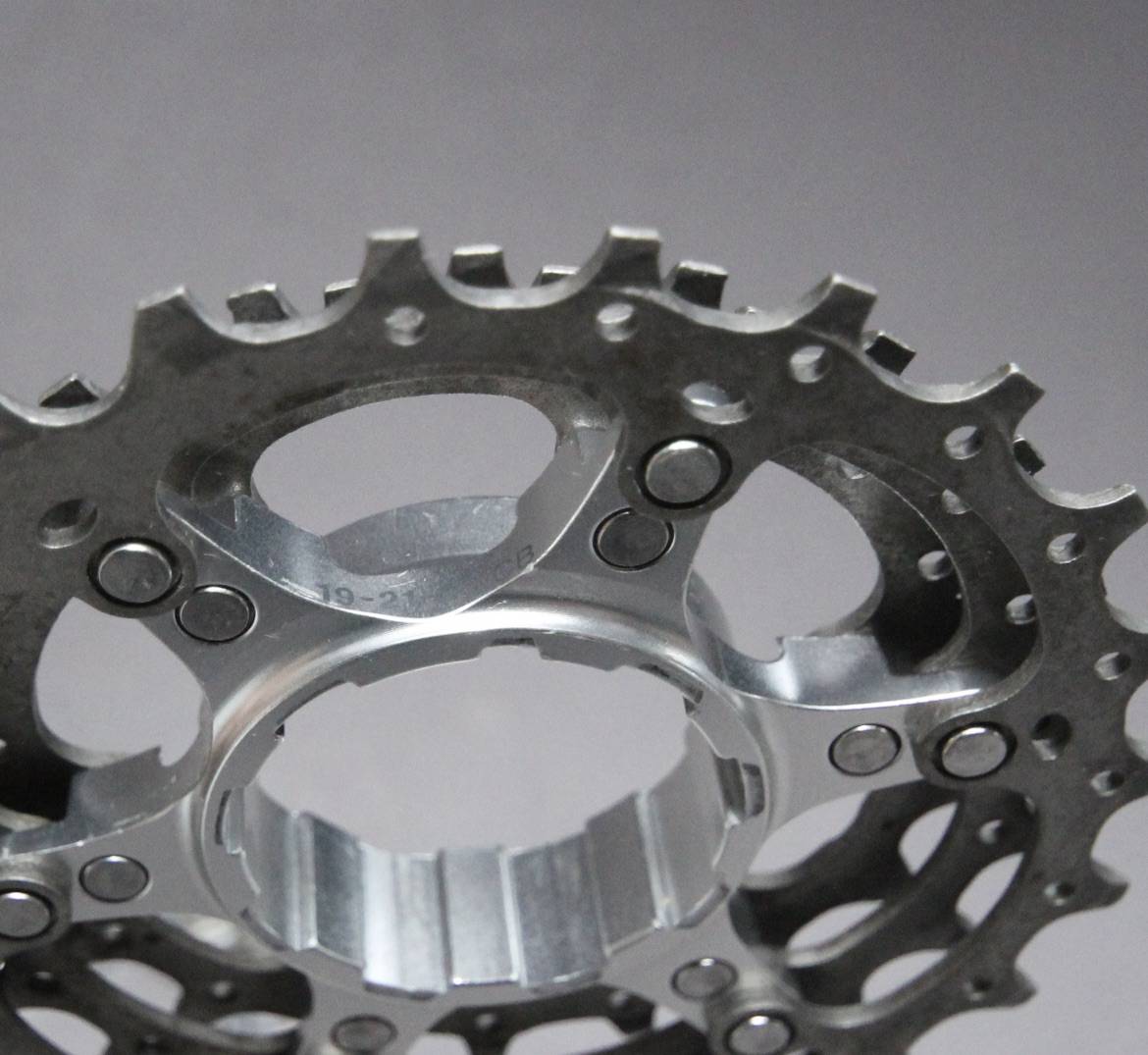 Shimano Dura Ace CS-7700 Cassette / 9 Sp / 12-23 - velowizard.com