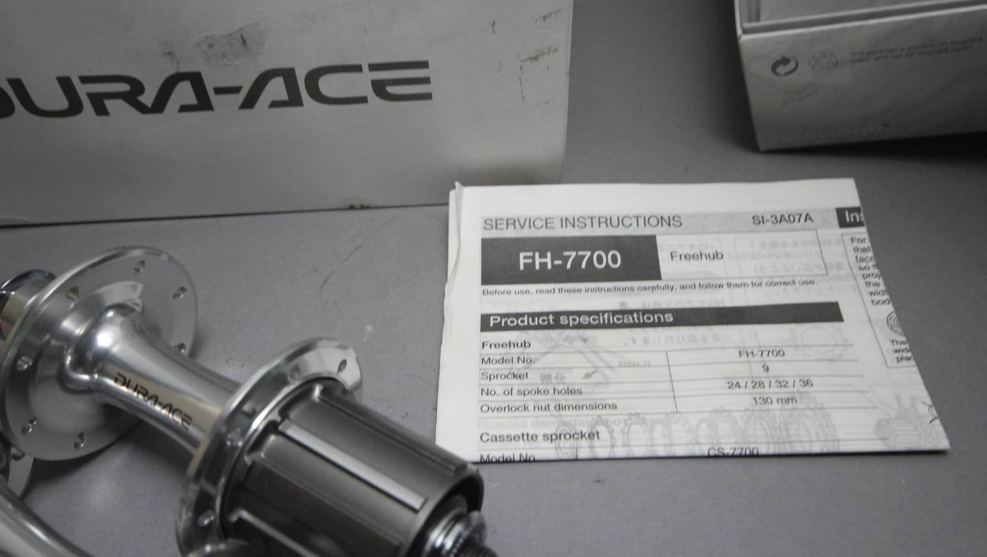 Shimano Dura Ace HB FH 7700 Hub Set / 16 H / 9 Sp / Titanium / NOS