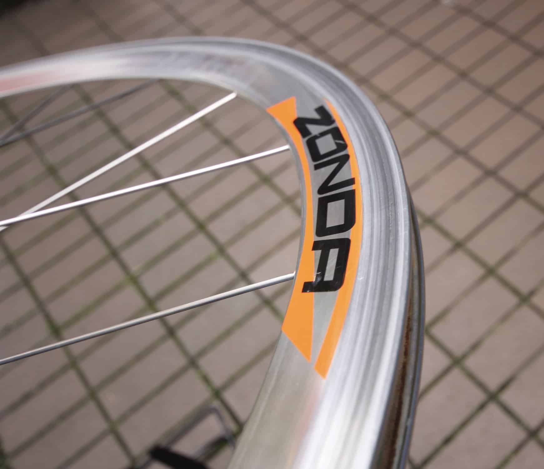 Campagnolo Zonda / 8 Sp / 700C / Clincher - velowizard.com