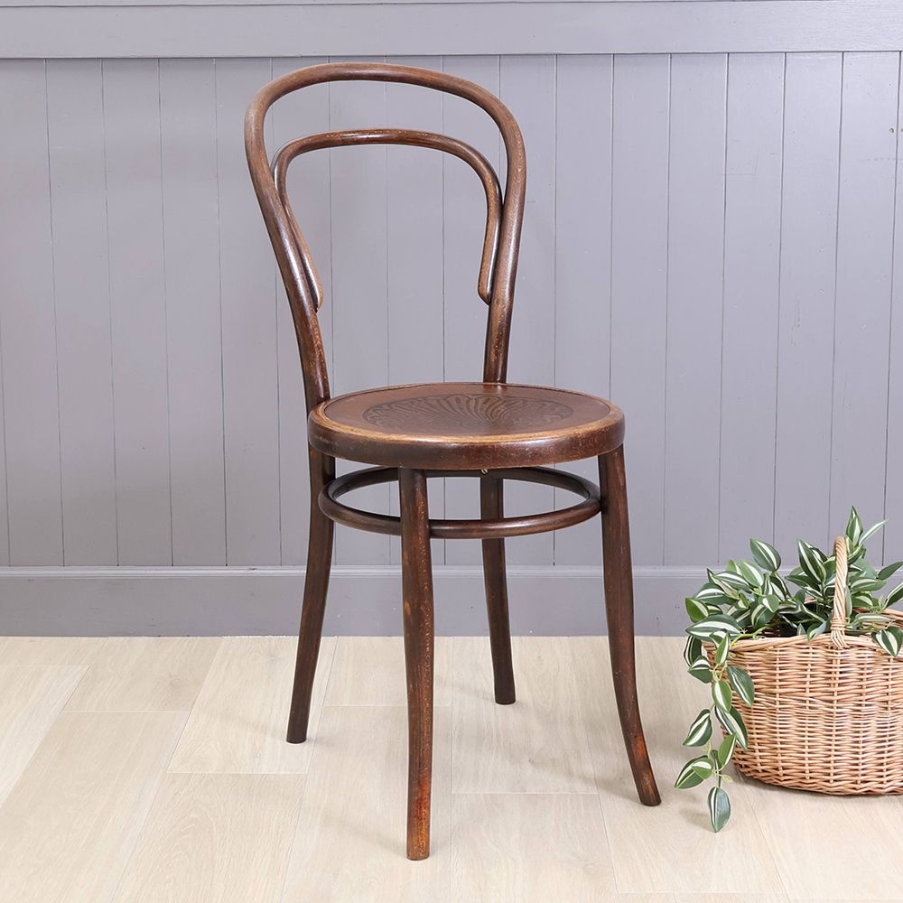 ベントウッドチェア – アンティーク家具と雑貨の店 ビクトリアンクラフト