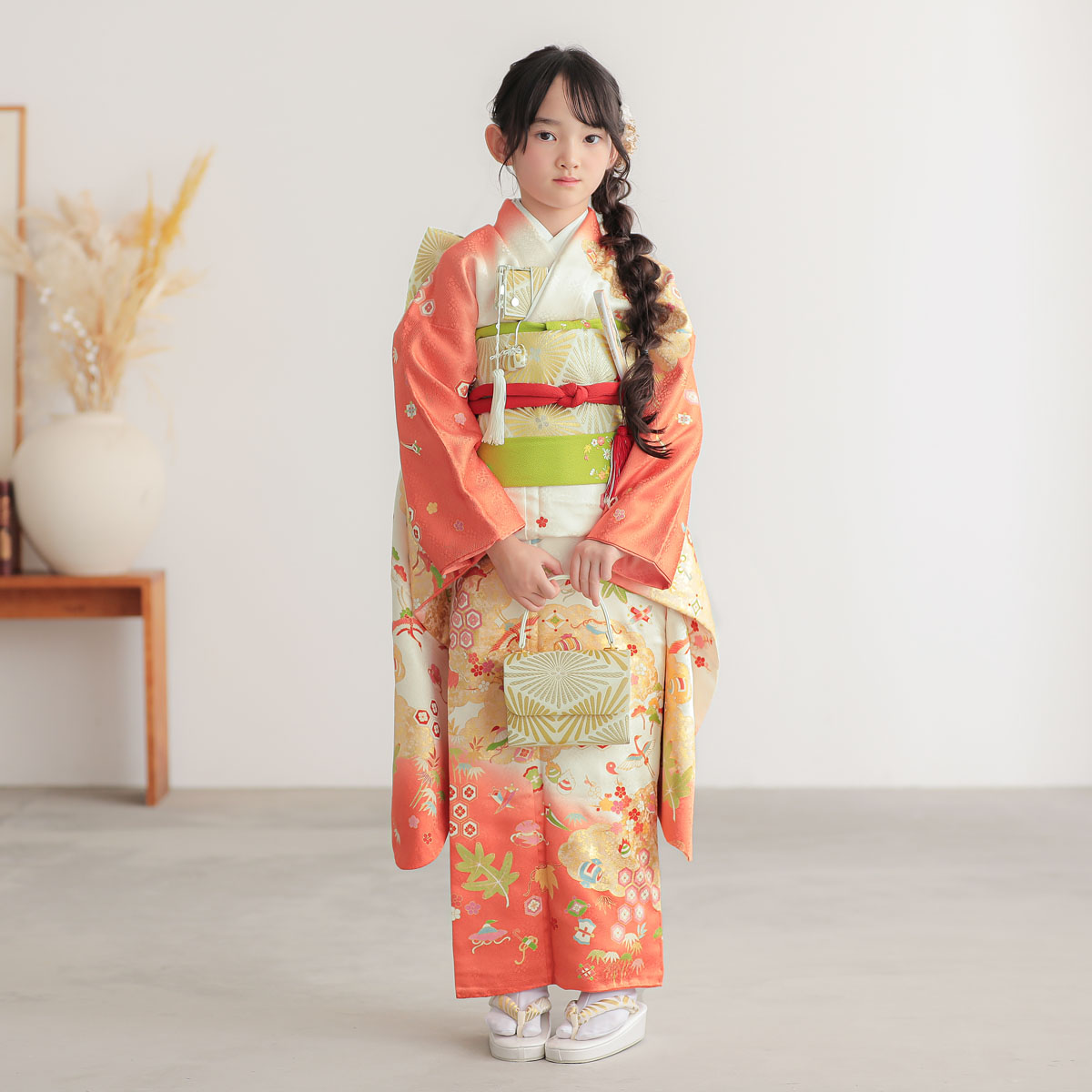 七五三七歳四つ身：N146 吉澤の友禅 【正絹】朱×白 雲取りに吉祥文