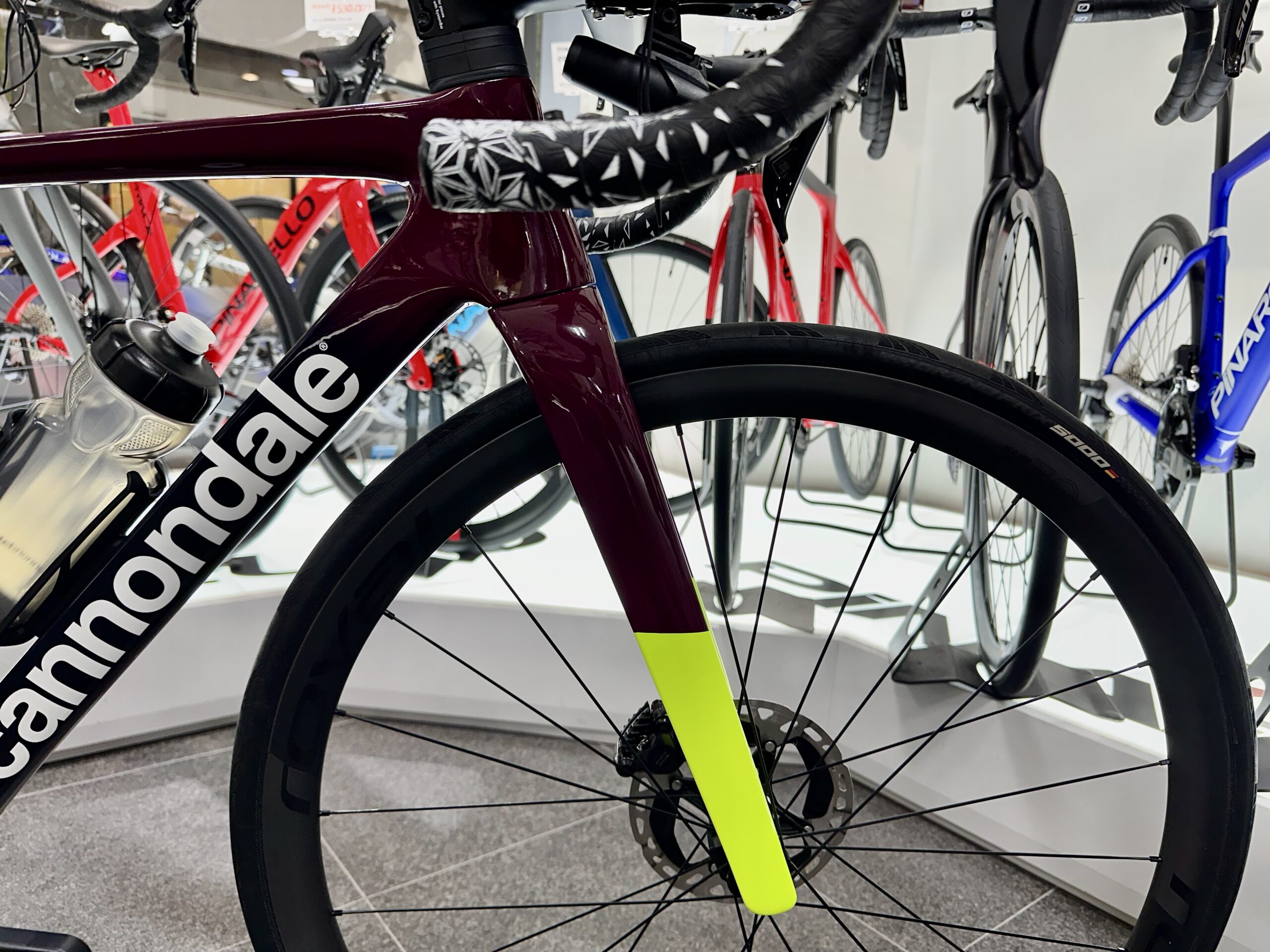 新型SUPER SIX EVO HI-MOD フレームセット完成しました🚵‍♂️ 三宮