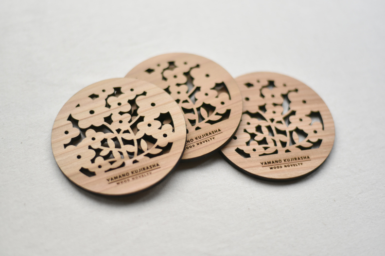 コースター 木のノベルティ・OEM 山のくじら舎