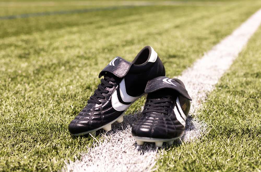 YASUDA】100足限定でロングタン・オールカンガルーのスパイクを発売