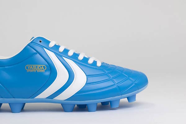 限定カラー】スパイク、ジュニア、キッズの3種で「ブルー・ホワイト