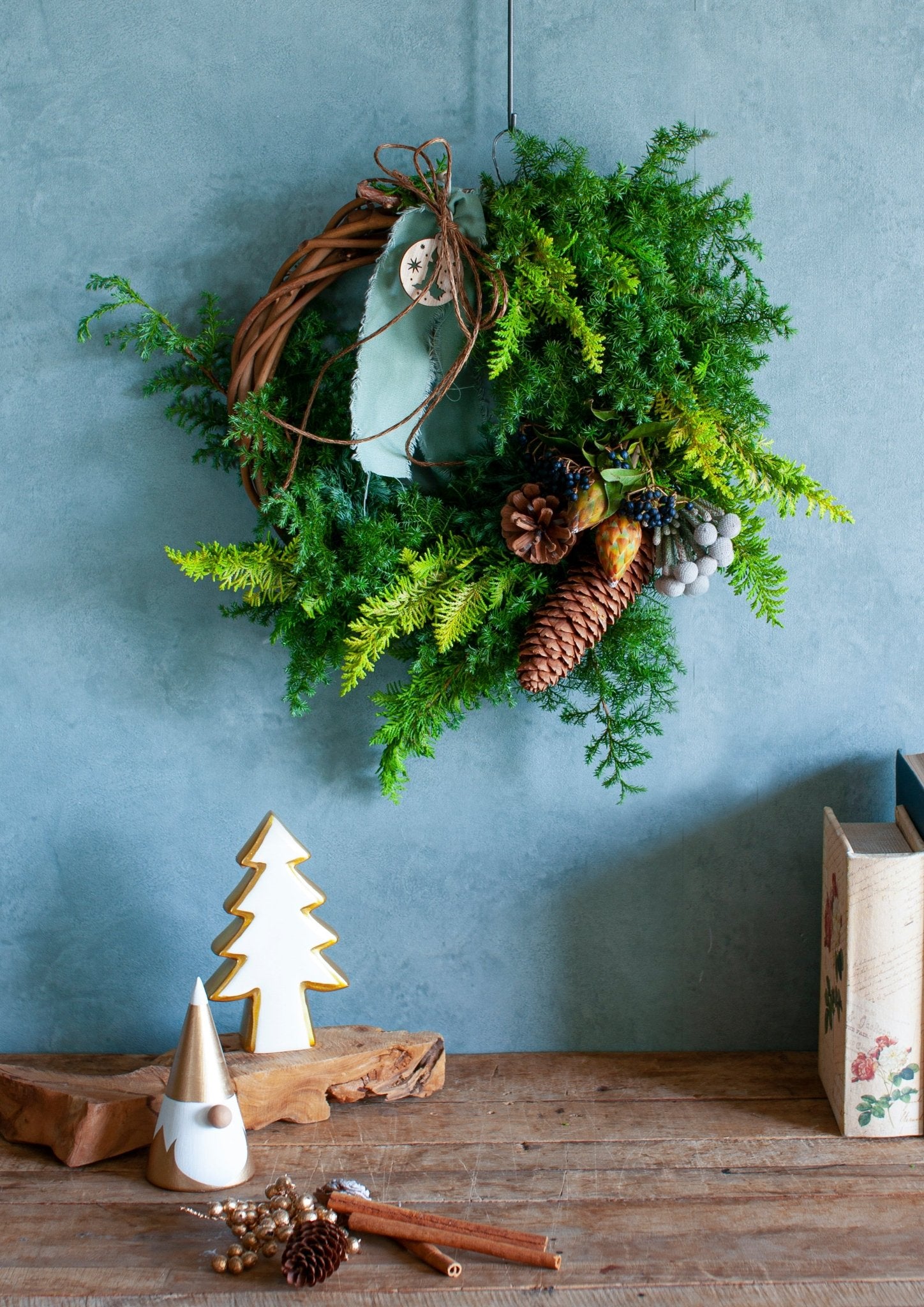 クリスマス限定】クリスマスフレッシュリース (S) 直径25cm〜30cm