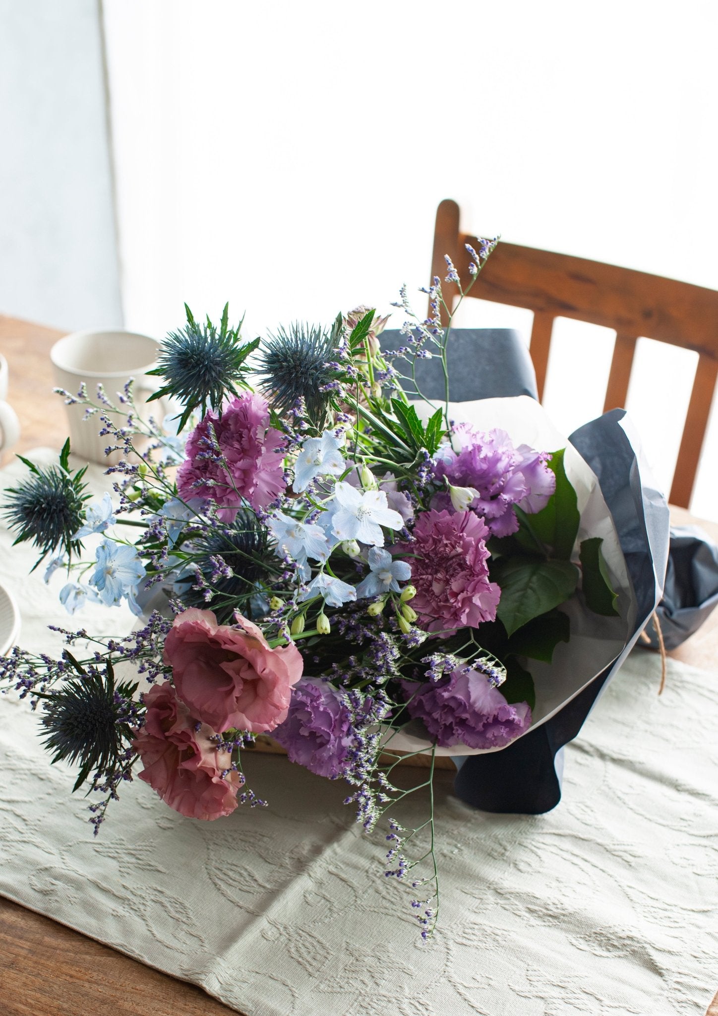 花束】爽やかクール ナチュラルブルー&パープル の おしゃれな花束 L