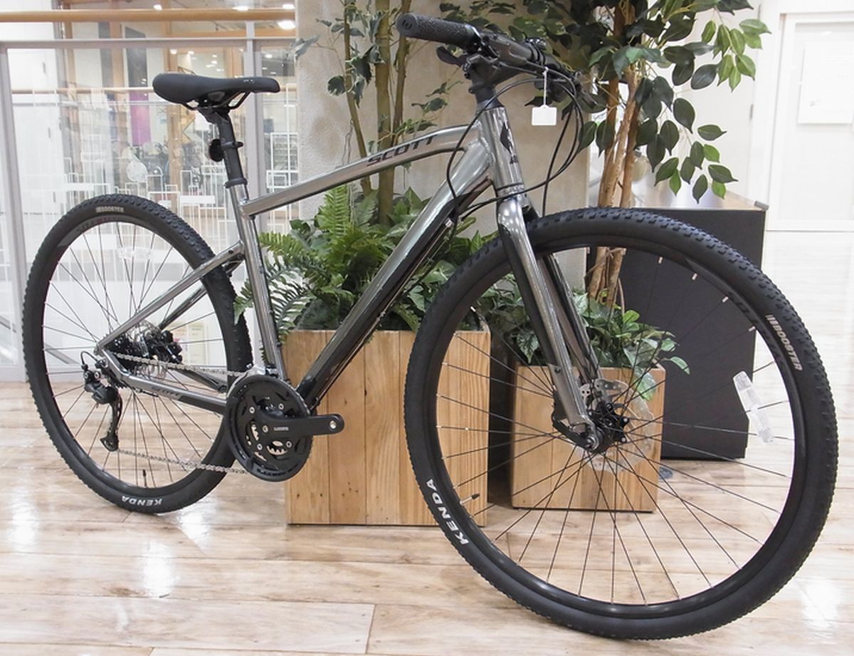 船橋×SALE情報！】タイヤが太めのクロスバイクがお買い得価格になって