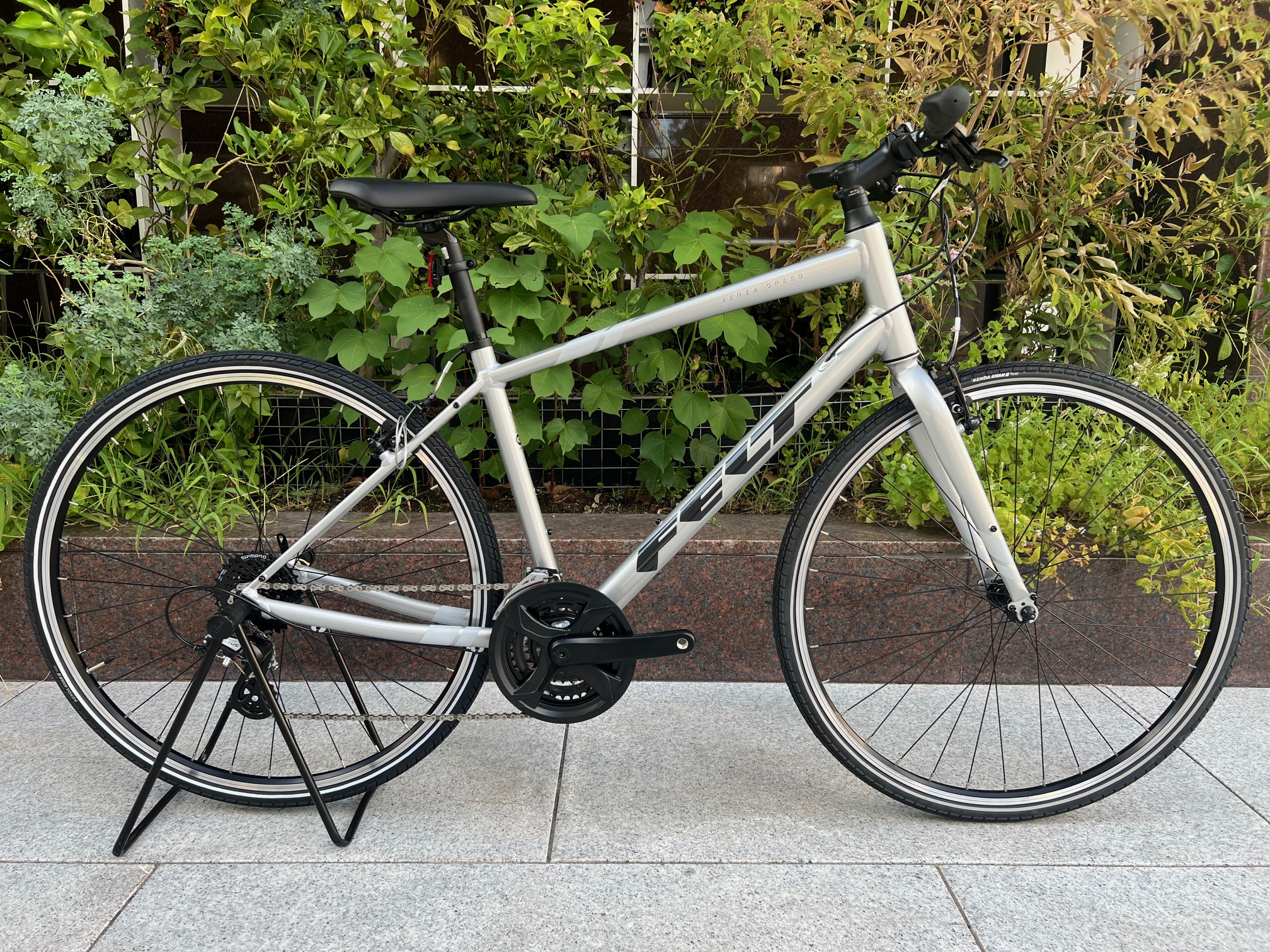 FELT Verza Speed 50】お求めやすい価格で通勤通学におすすめのクロス