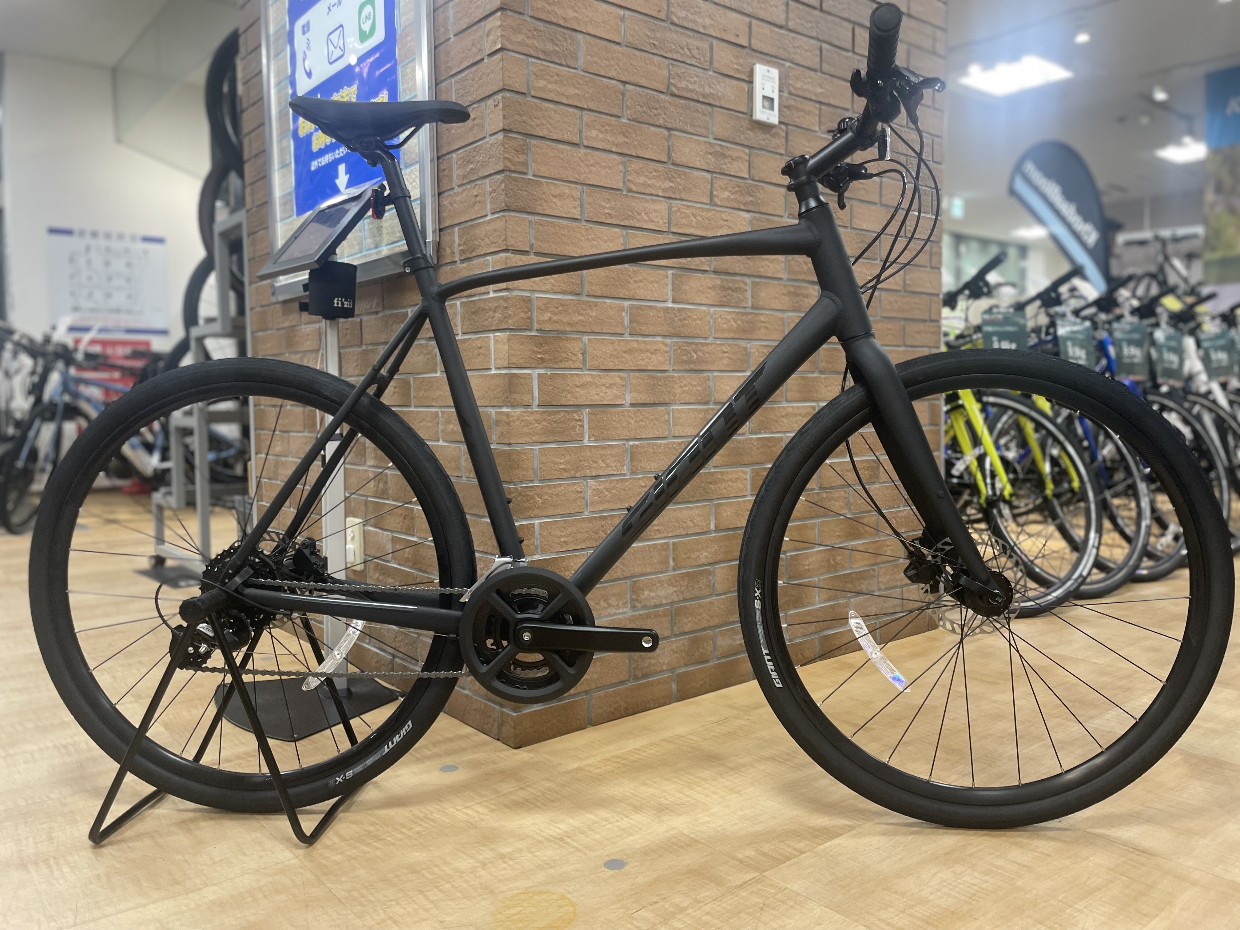 あのESCAPEシリーズの新モデルが入荷！カラーもサイズも万人受け間違い