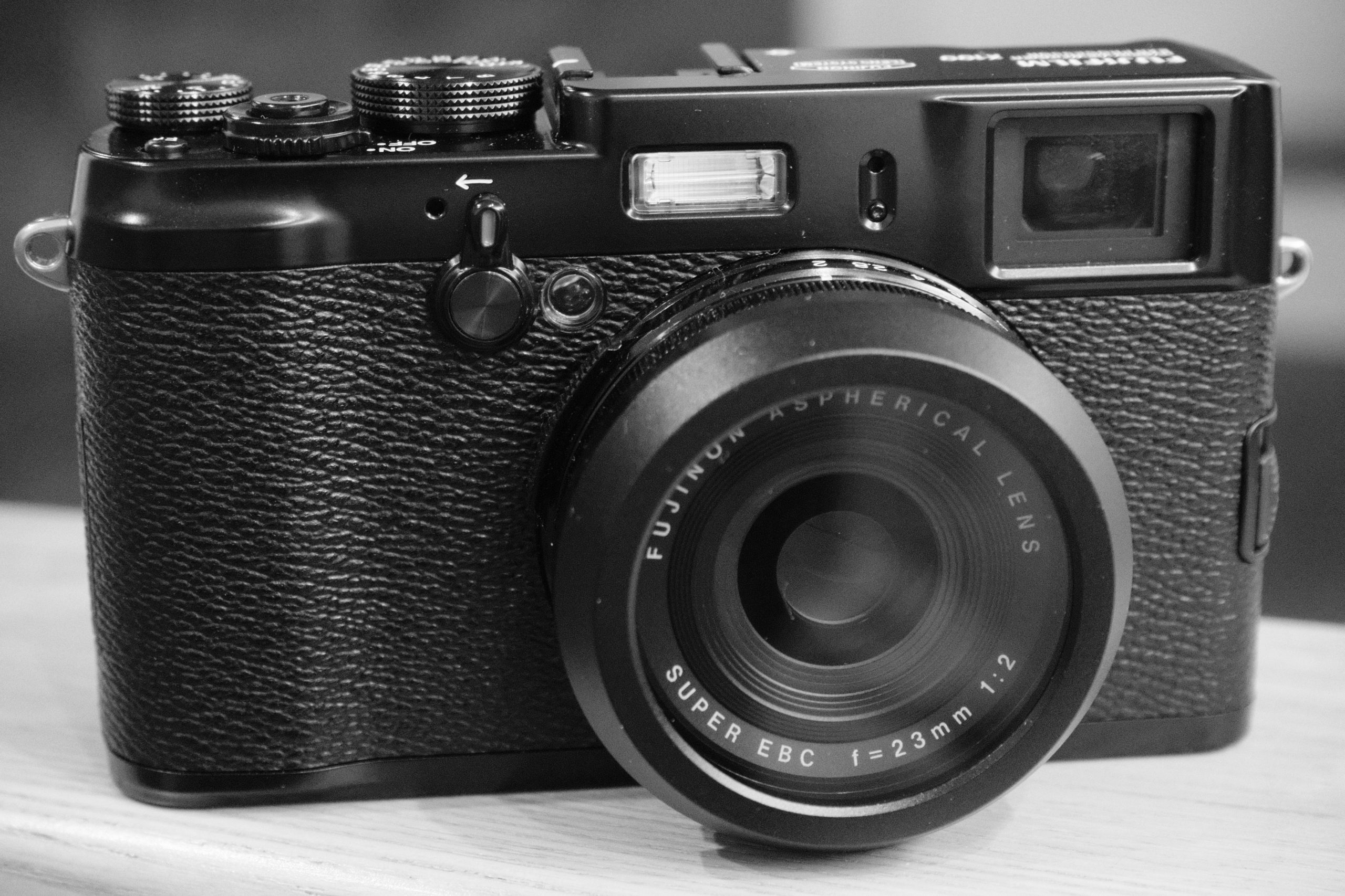 FUJIFILM FinePix X100 Black Limited Editionに惚れ惚れした話