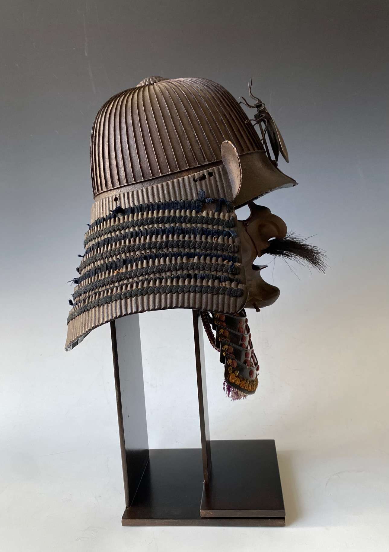 Japanese Antique Samurai Kabuto with Hornet Maedate - Zentner