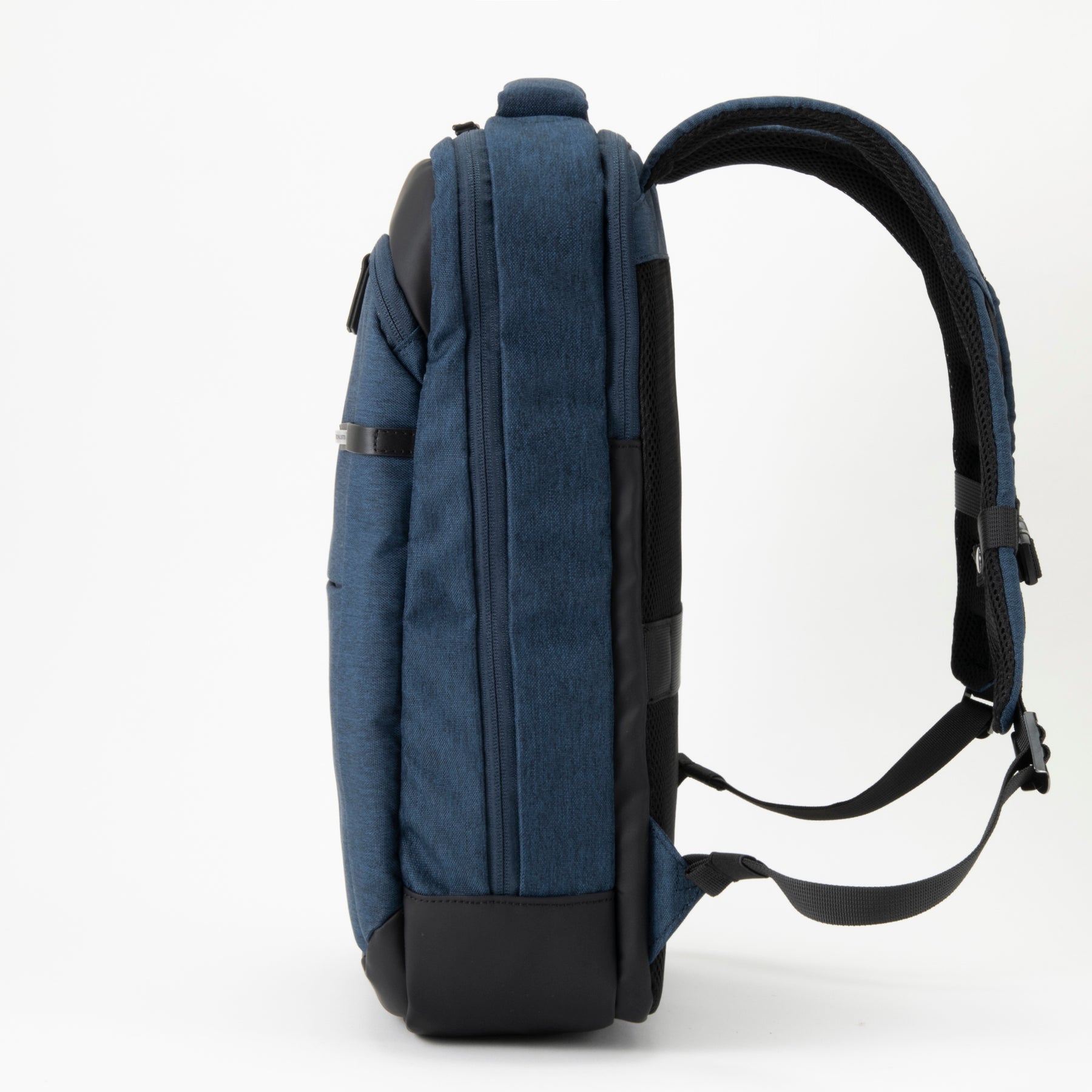 HLC | Medium Backpack 81406 – ZERO HALLIBURTON