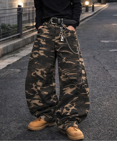 SPINNS（スピンズ） パンツ カモフラージュ柄パンツ/バルーンカーブ