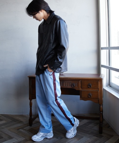 FRED PERRY（フレッドペリー） パンツ 別注 配色ライン トラックパンツ