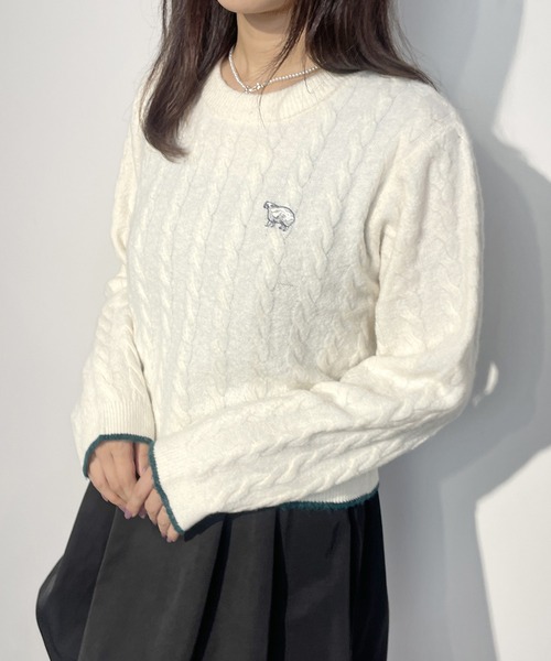 ニット セーター 羊刺繍ケーブル配色ニットプルオーバー レディース