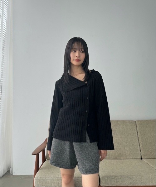 Amiur（エミレ） ニット セーター asymmetry collar nuance knit