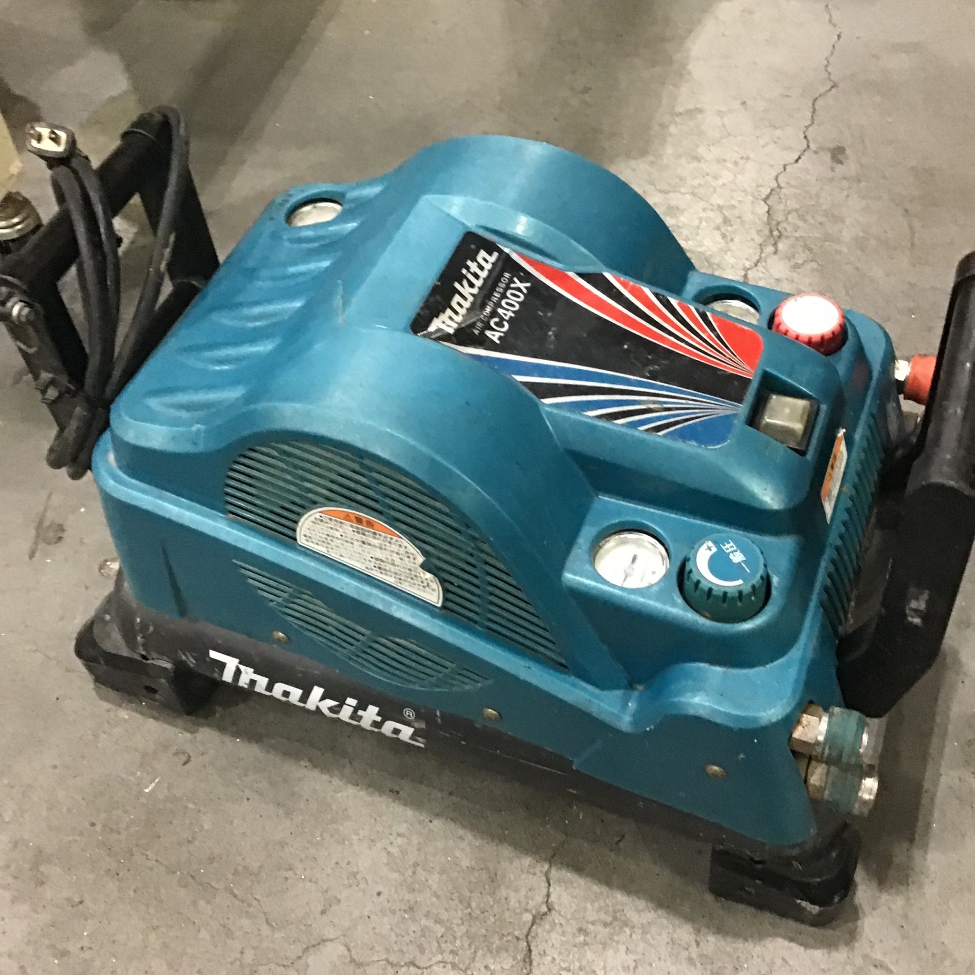 マキタ エアコンプレッサー AC400X【川口店】 – アクトツール
