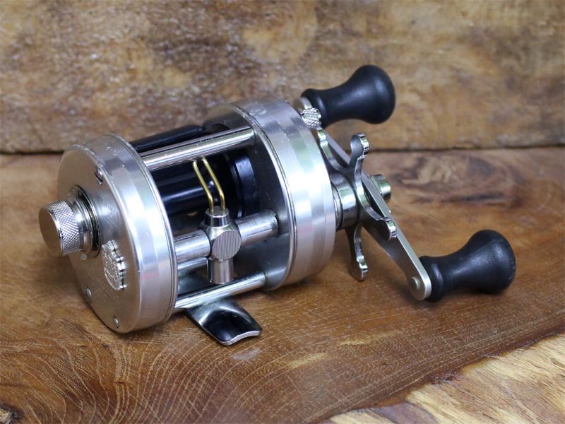 ABU Ambassadeur 2601C IARアブ アンバサダー 2601IAR☆5.3：1☆左