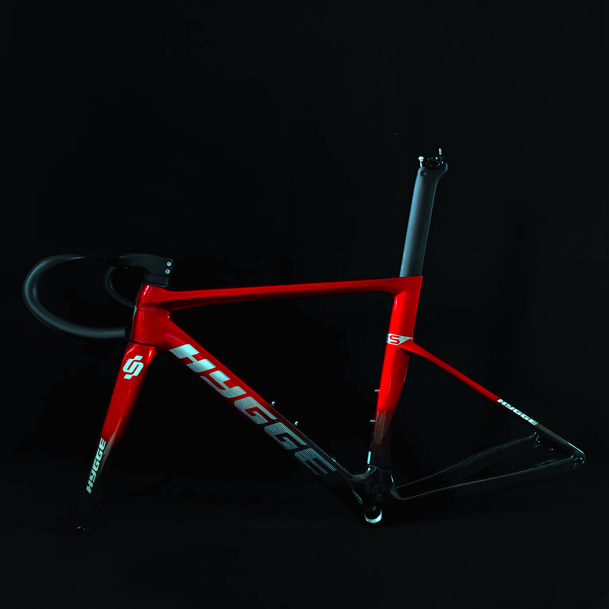 HYGGE エアロダイナミック EPS 成形カーボンフレーム MODEL S CARBON