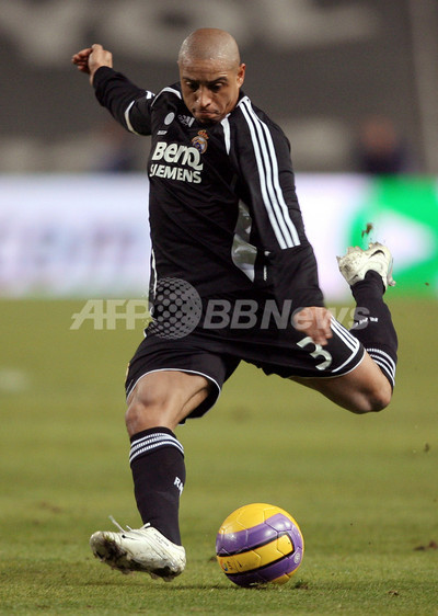 ロベルト・カルロス 無給でレアル・マドリード復帰を望む 写真1枚 国際