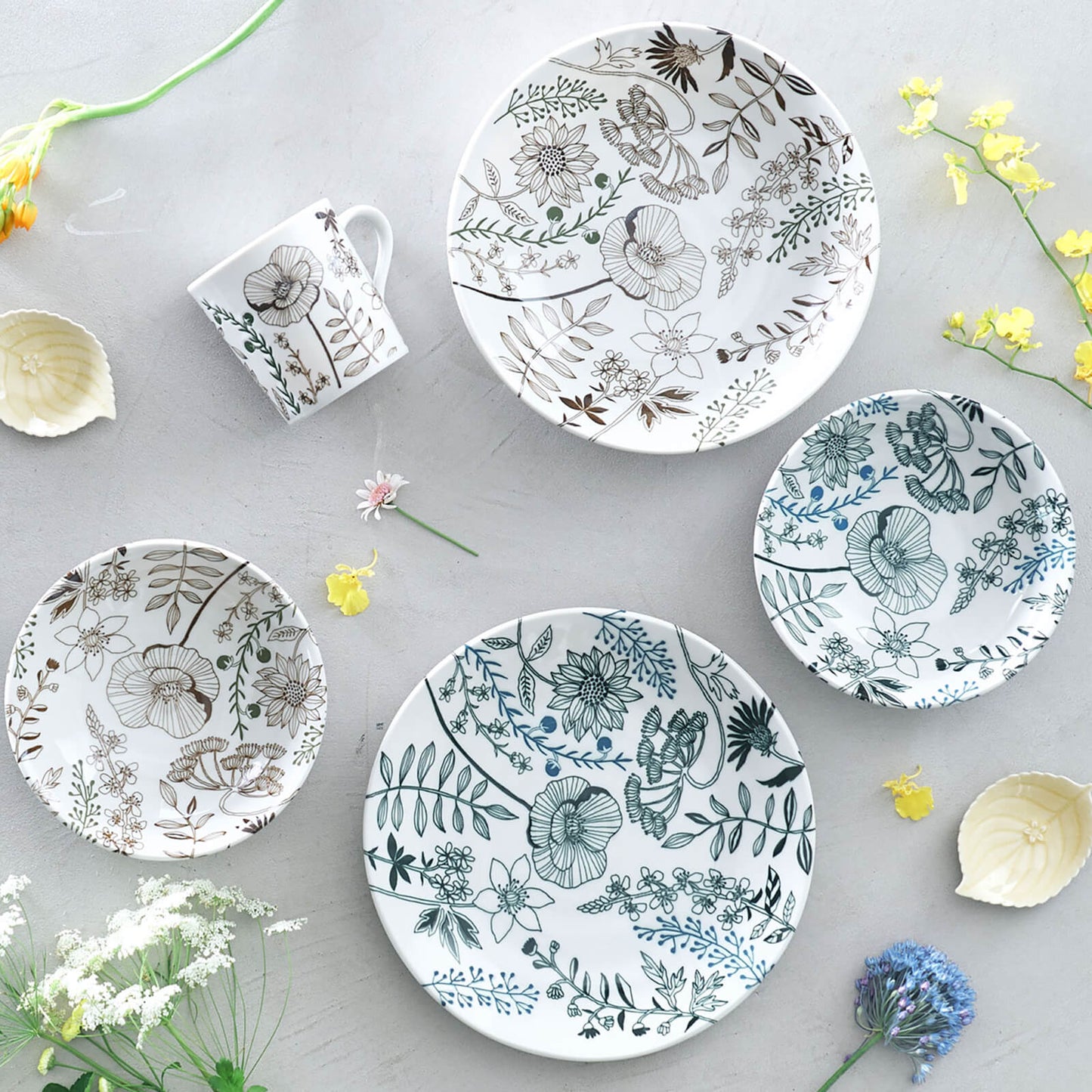 フラワーパターン プレートL 23cm | aito製作所 | 美濃焼・瀬戸焼を