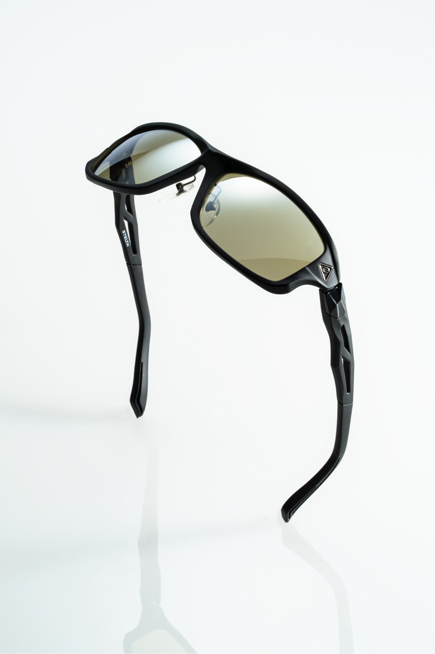 STELTH【ステルス】Zeque by ZEAL OPTICS-ゼクーバイジール