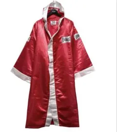 Supreme×EVERLASTの異色コラボ！スポーツライフを彩るファッショナブル