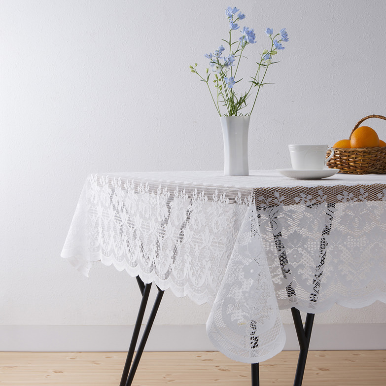 日本製ならではの高品質と繊細なレースの表情が魅力。 撥水加工を施し