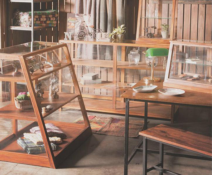 ガラスケース ディスプレイケース 本立て 古道具 古家具 飾り棚 本棚