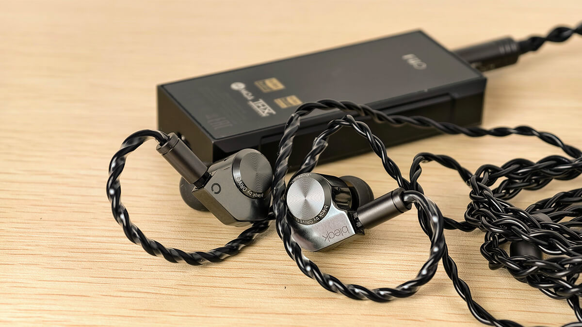 ORIVETI bleqk Dynabirdレビュー。フラット寄りでボーカルがクリアに