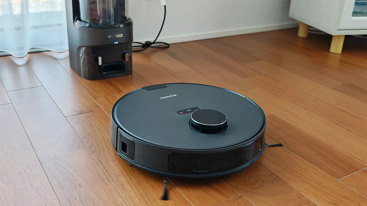 Eureka E20 Plusロボット掃除機レビュー：サイクロン式でゴミ捨てが楽