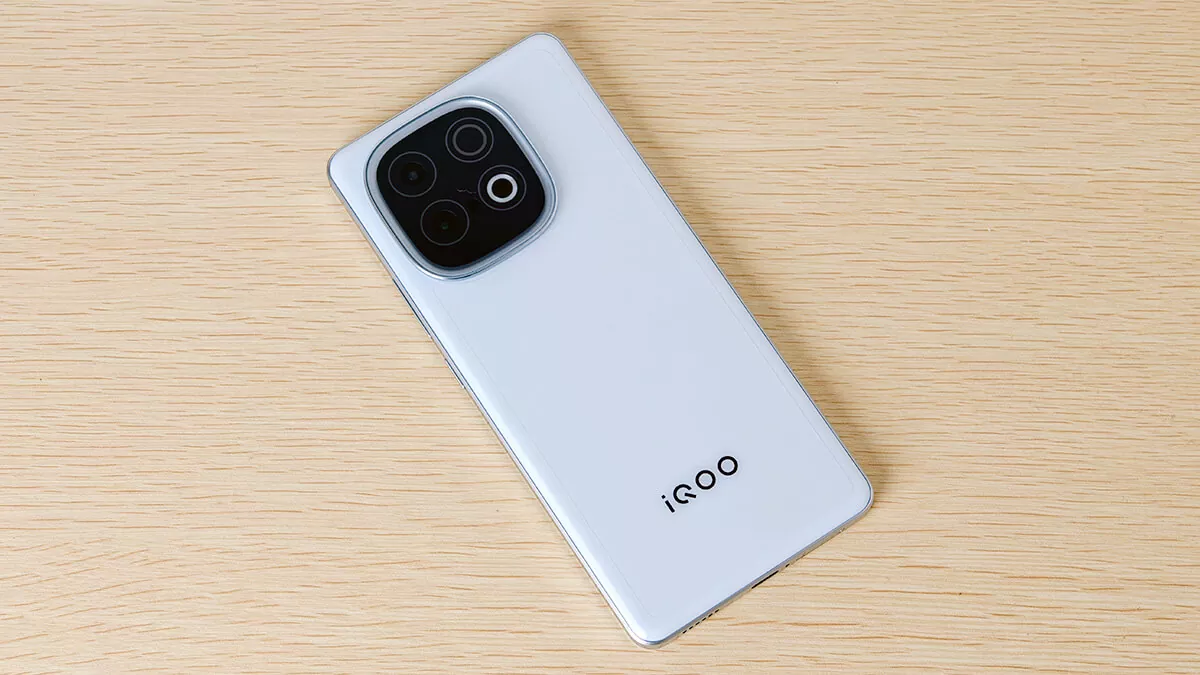 iQOO Z10 Turbo+レビュー：8,000mAhバッテリーやD9400+搭載で4万円台の