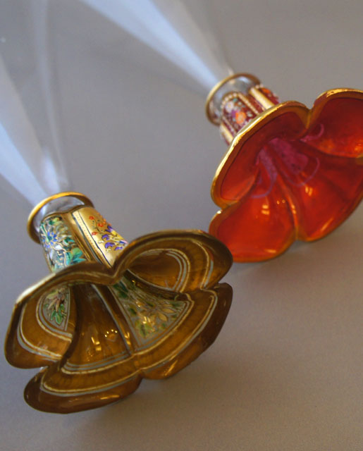 モーゼル「金彩エナメル装飾ワイングラス」《アンティックかとう》