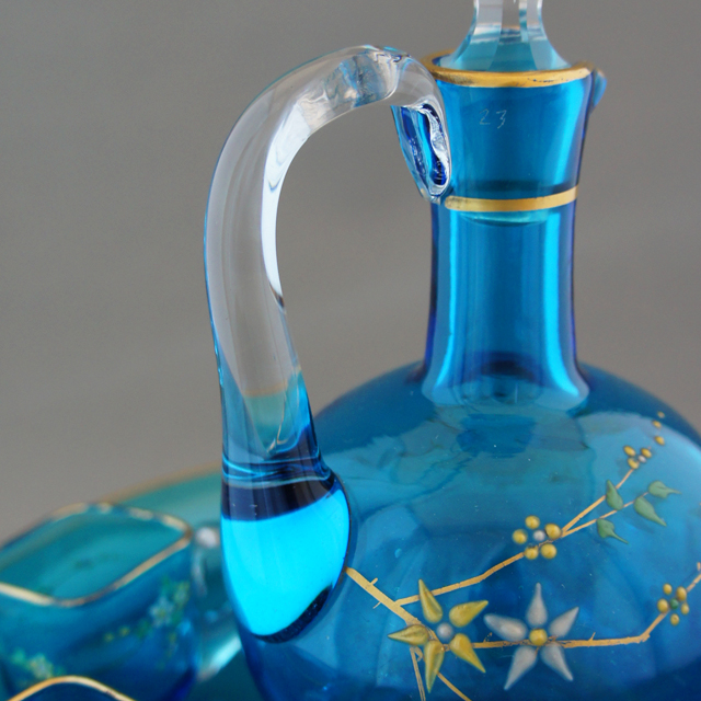 オールドバカラ「青色ガラス 草花文 リキュールセット」《アンティック