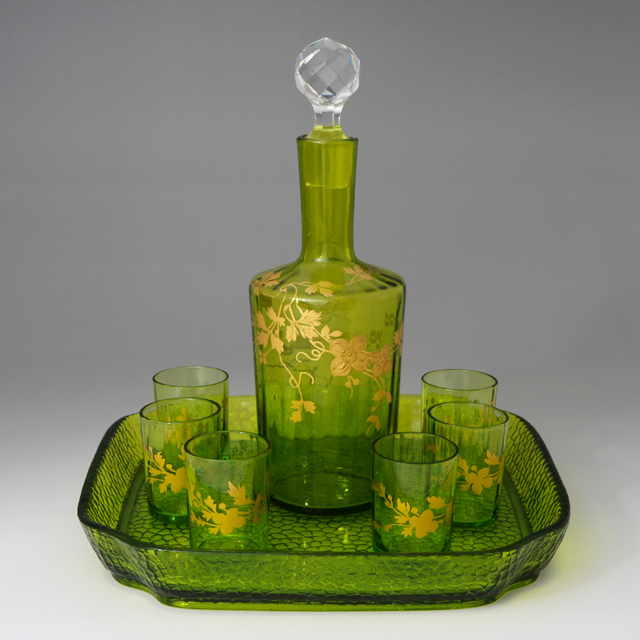 オールドバカラ「緑色ガラス 花文リキュールセット」《アンティック